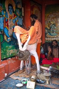 India-Varanasi-Holy-Sadhus