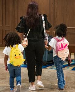 Singapore-mom-_-kids-with-neat-backpacks