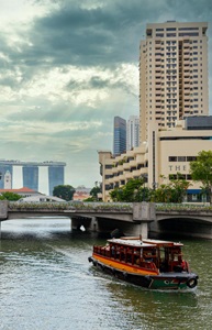Singapore-Tour-Boat